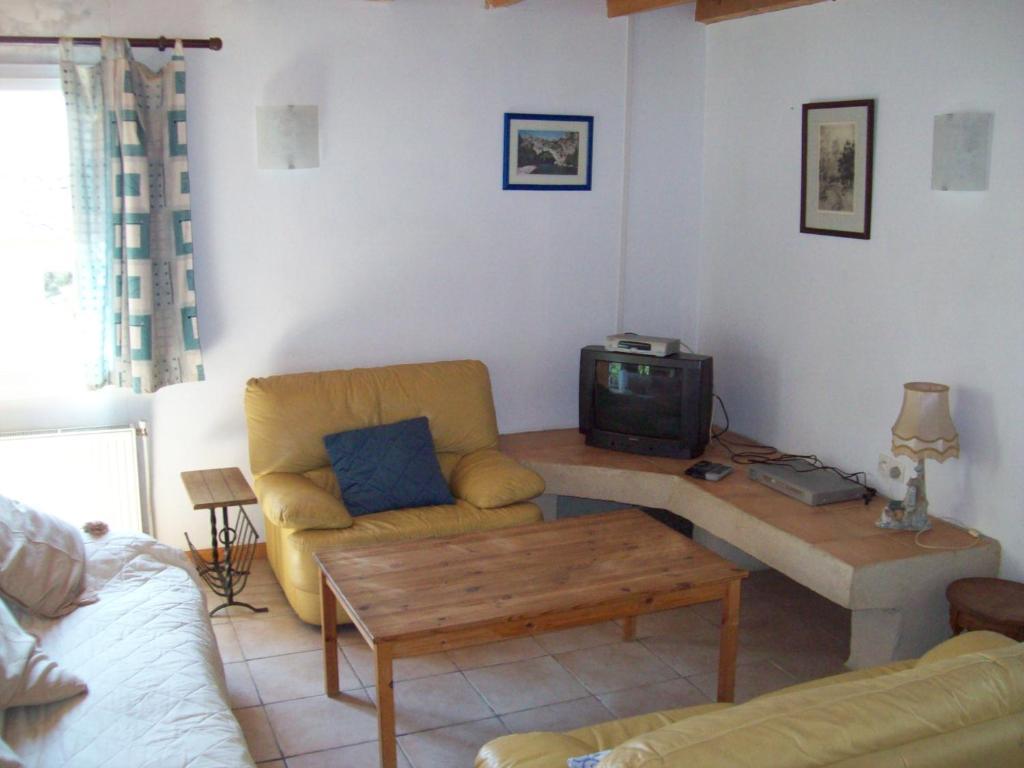Domaine La Fontaine Du Cade Βίλα Lagorce  Δωμάτιο φωτογραφία